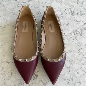 Valentino Garavani Rockstud Pointed Toe Balkerina Flat Burgundy size 37